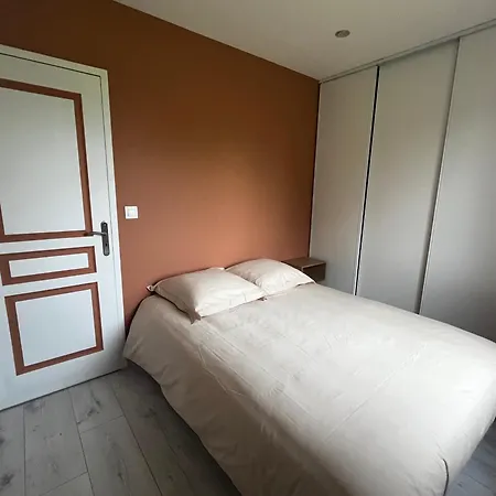 Maison 10 Personnes Avec Piscine Jacuzzi, Proche Du Pal Holiday home